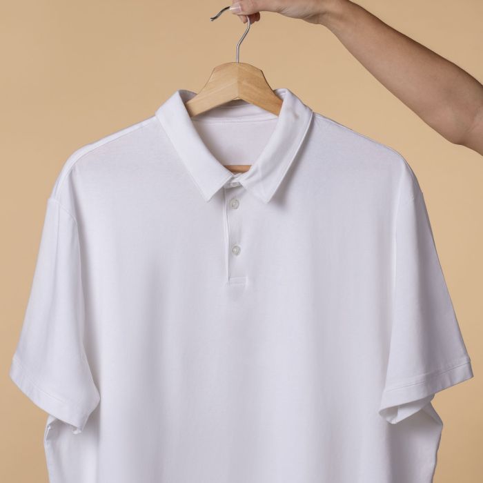 clean-blank-shirt-hanger